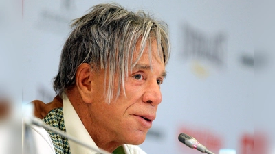 Rourke wurde in den 1980er-Jahren mit dem Erotikdrama „9 1/2 Wochen“ bekannt. (Archivbild) (Foto: Maxim Shipenkov/EPA/dpa)