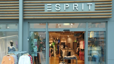 Der Esprit-Laden im Brücken-Center in Ansbach ist seit 2022 mit ausschließlich Frauen-Bekleidung an dieser Stelle beheimatet.  (Foto: Jonas Volland)