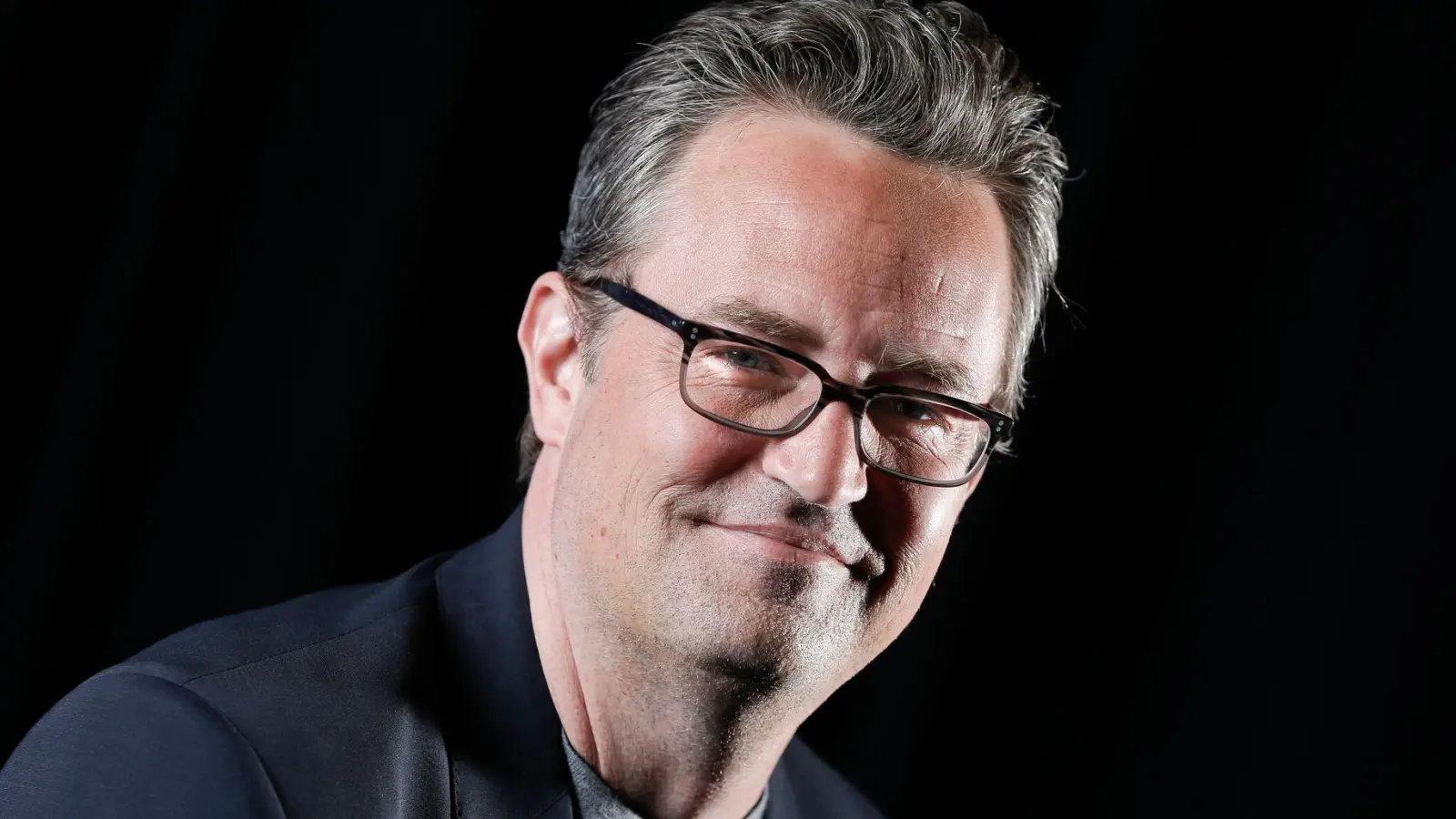 Perry (54) war am 28. Oktober 2023 tot im Whirlpool seines Hauses in Los Angeles gefunden worden. (Archivbild) (Foto: Brian Ach/AP/dpa)