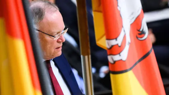 Niedersachsens Ministerpräsident Stephan Weil in Hannover. (Foto: Julian Stratenschulte/dpa)