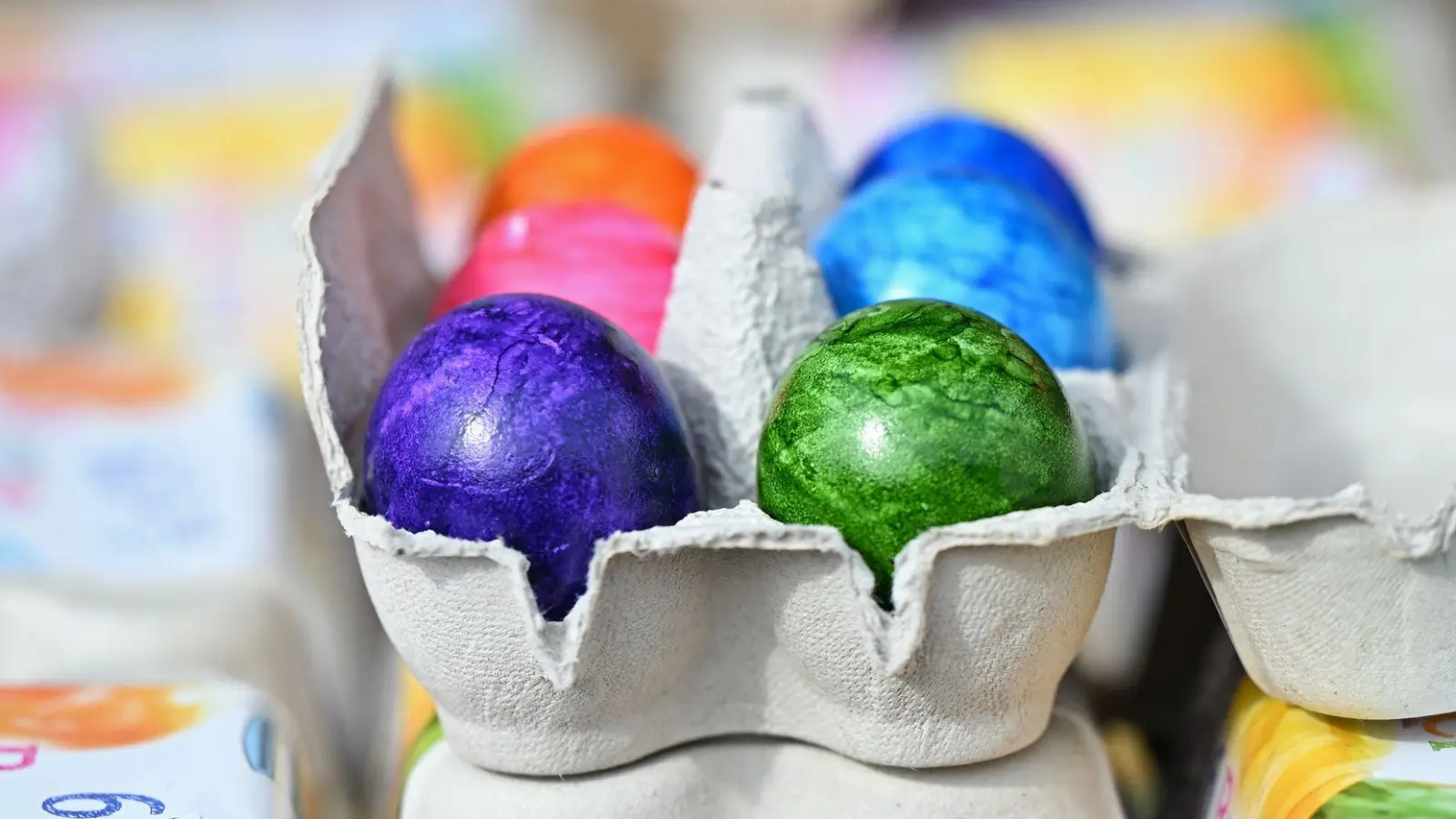 Vor Ostern sind in Deutschland die Eier knapp. (Symbolbild) (Foto: Jennifer Brückner/dpa)