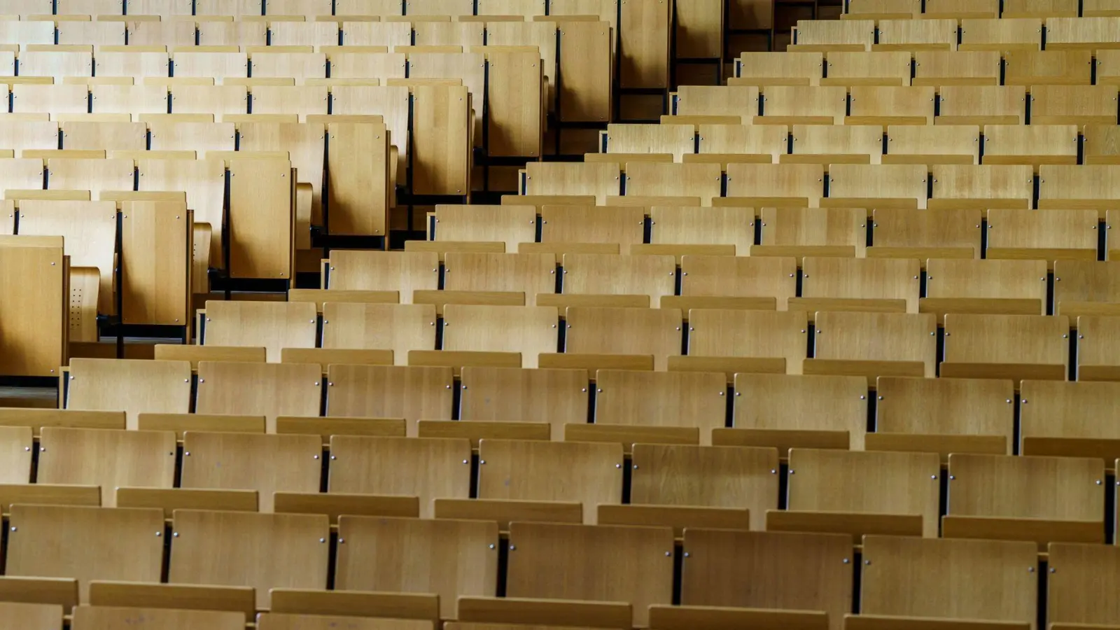 Der Numerus Clausus verliert bei der Studienplatzvergabe als Hürde immer mehr an Bedeutung. (Symbolbild) (Foto: Andreas Arnold/dpa)