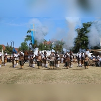 Musketiere feuern im Schwedenlager ihre Musketen ab. (Foto: Stefan Neidl)