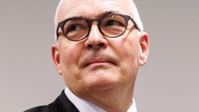 Muss erneut vor Gericht: der Ex-CDU-Bundestagsabgeordnete Axel Fischer. (Archivbild) (Foto: Matthias Balk/dpa)