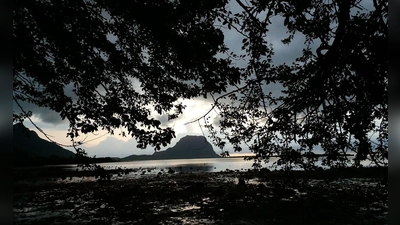 Der Berggipfel Le Morne Brabant auf der Insel Mauritius (Archivbild) (Foto: Vel Moonien/dpa)