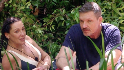 Hardy Krüger jr. scheidet kurz vor dem Finale aus, Simone Ballack kann weiter auf die Dschungelkrone hoffen. (Foto: RTL/dpa)