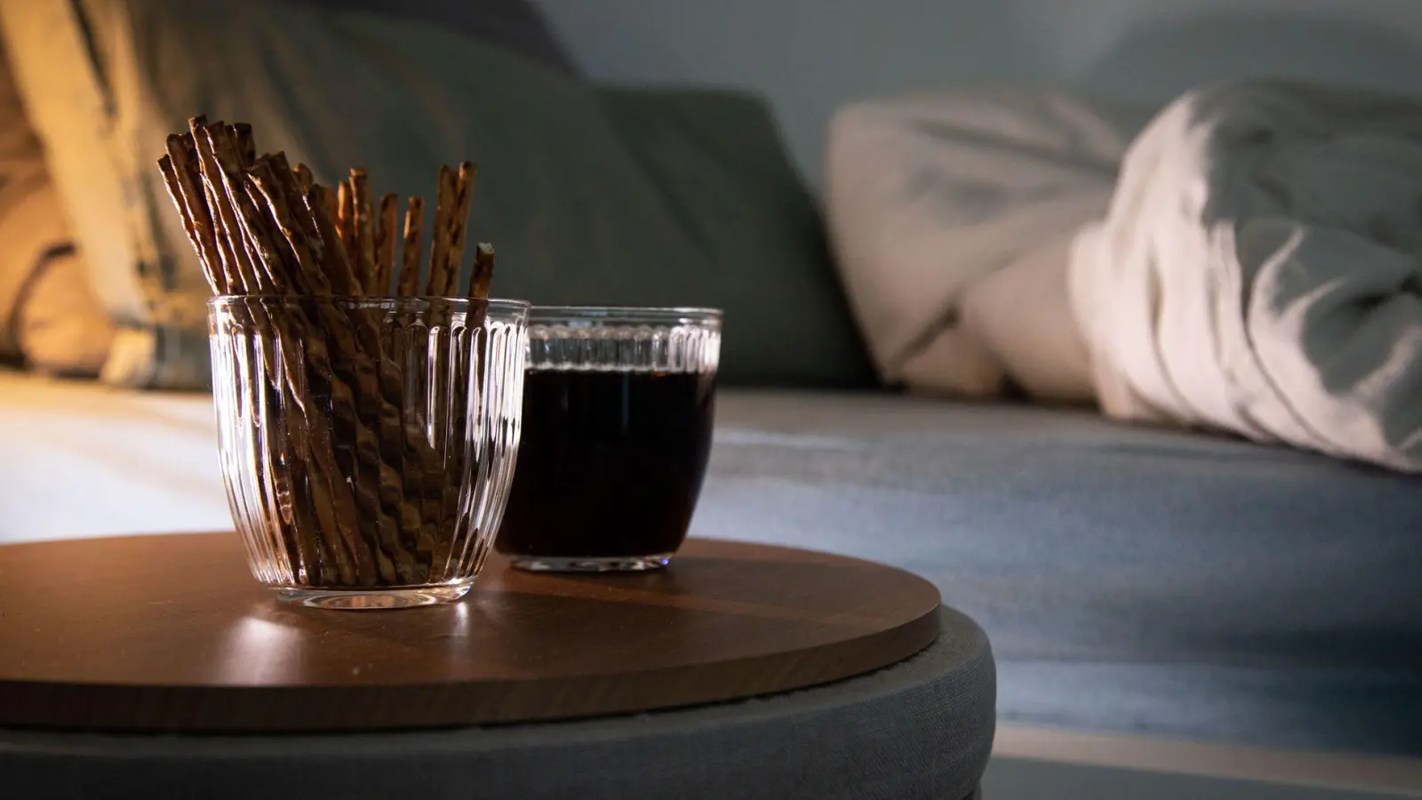 Salzstangen und Cola bei Noro-Virus? In Maßen kein Problem und wenn&#39;s unten bleibt ordentlich Elektrolyte. (Foto: Christin Klose/dpa-tmn)