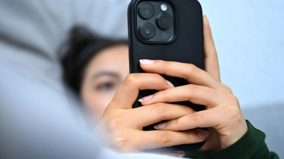In Frankreich greift künftig ein Social-Media-Verbot für unter 15-Jährige. (Symbolbild) (Foto: Elisa Schu/dpa/dpa-tmn)