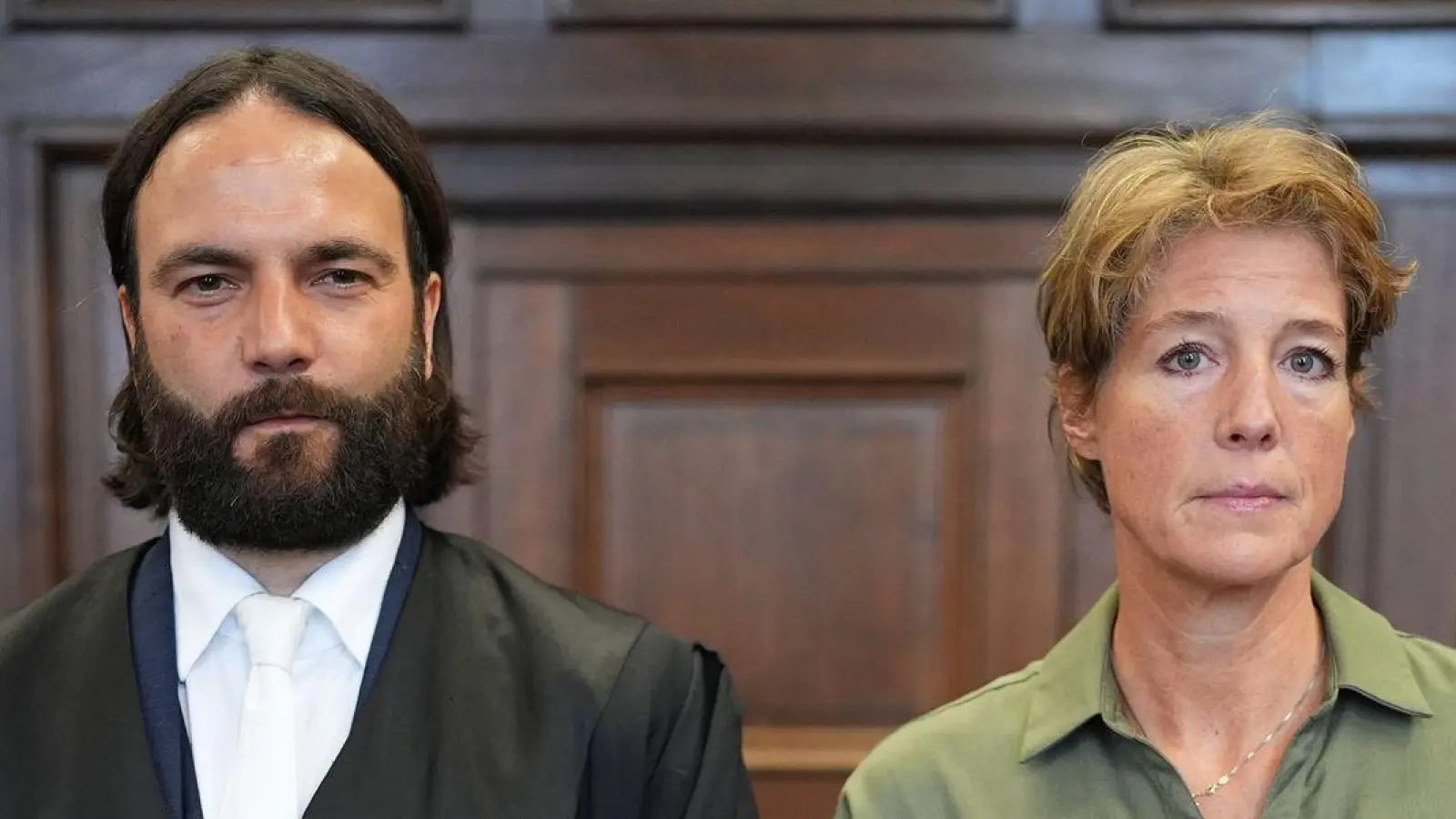 Christina Block und ihr Anwalt Ingo Bott im Gerichtssaal. (Foto: Marcus Brandt/dpa Pool/dpa)