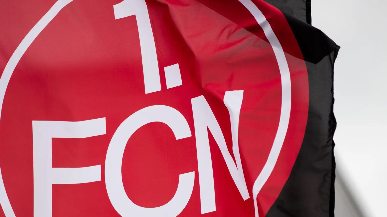 Stürmer Mickaël Biron wechselt zum 1. FC Nürnberg. (Foto: Daniel Karmann/dpa)