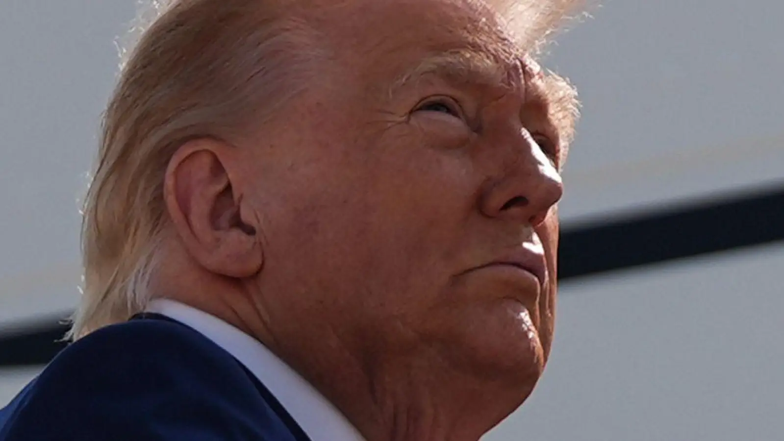 US-Präsident Trump droht dem Iran mit Konsequenzen für die Angriffe der Huthi-Miliz. (Archivbild) (Foto: Julia Demaree Nikhinson/AP/dpa)