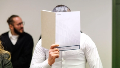 Der Angeklagte soll einen Anschlag geplant haben. (Foto: Matthias Balk/dpa)