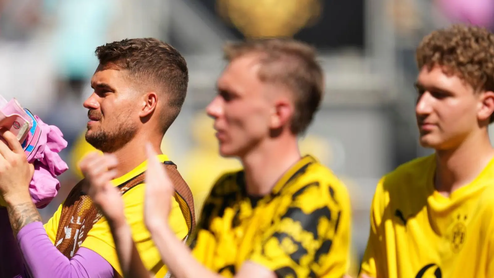 Das Minimalziel Achtelfinale hat Borussia Dortmund mit überschaubaren Leistungen geschafft. (Foto: Jeff Dean/AP/dpa)