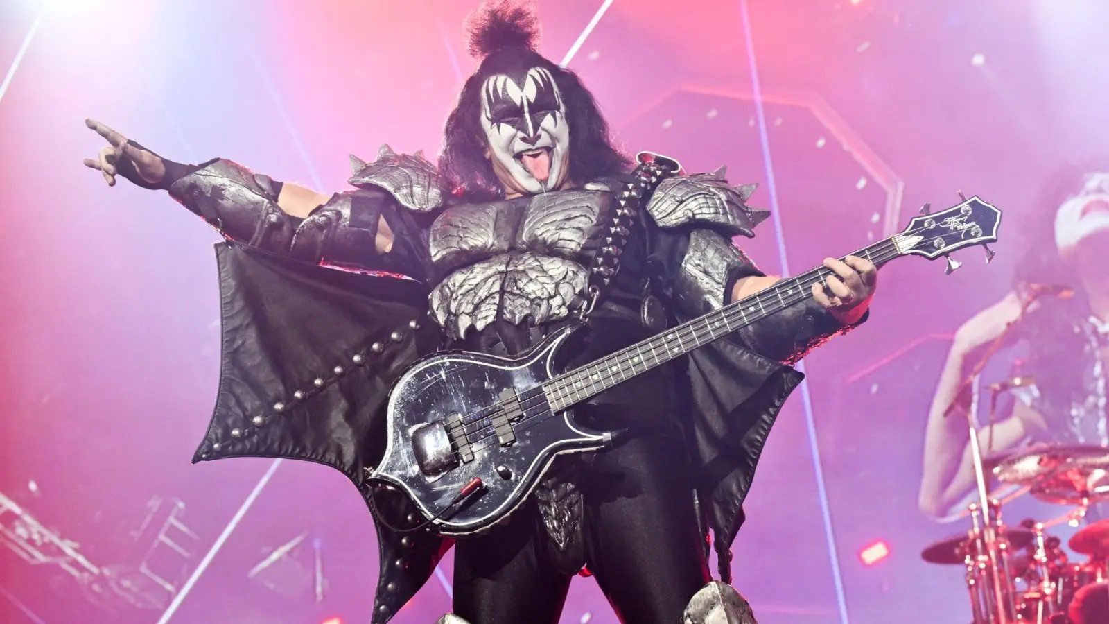Letzter Live-Auftritt für Kiss: Gene Simmons im Madison Square Garden. (Foto: Evan Agostini/Invision/AP/dpa)