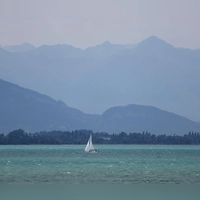 Sommerwetter mit ein paar Schauern gibt es in Bayern. (Archivbild) (Foto: Karl-Josef Hildenbrand/dpa)