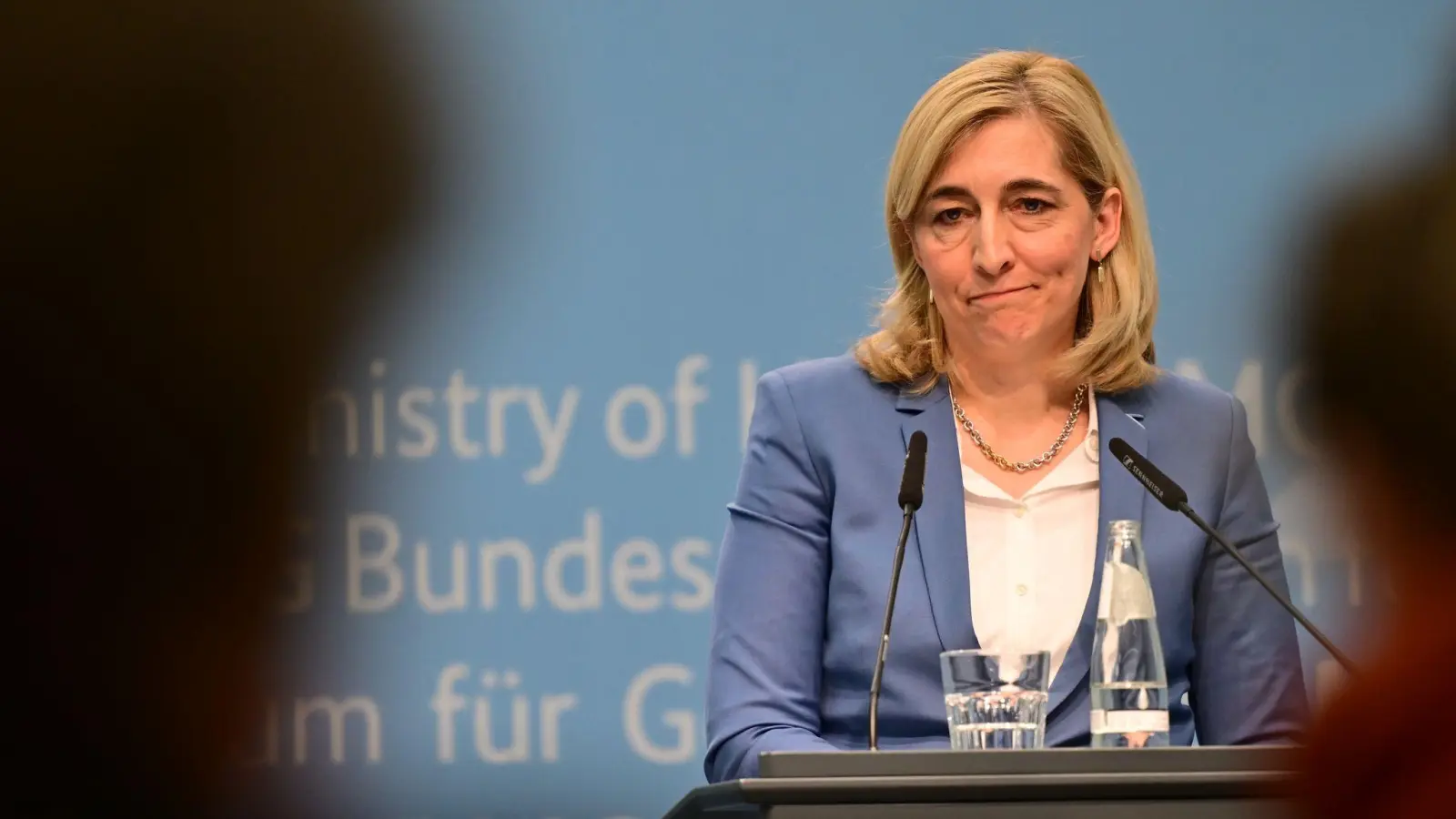 Das Sparpaket für die Krankenversicherung soll am Mittwoch vom Kabinett auf den Weg gebracht werden. (Archivbild)  (Foto: Sebastian Gollnow/dpa)