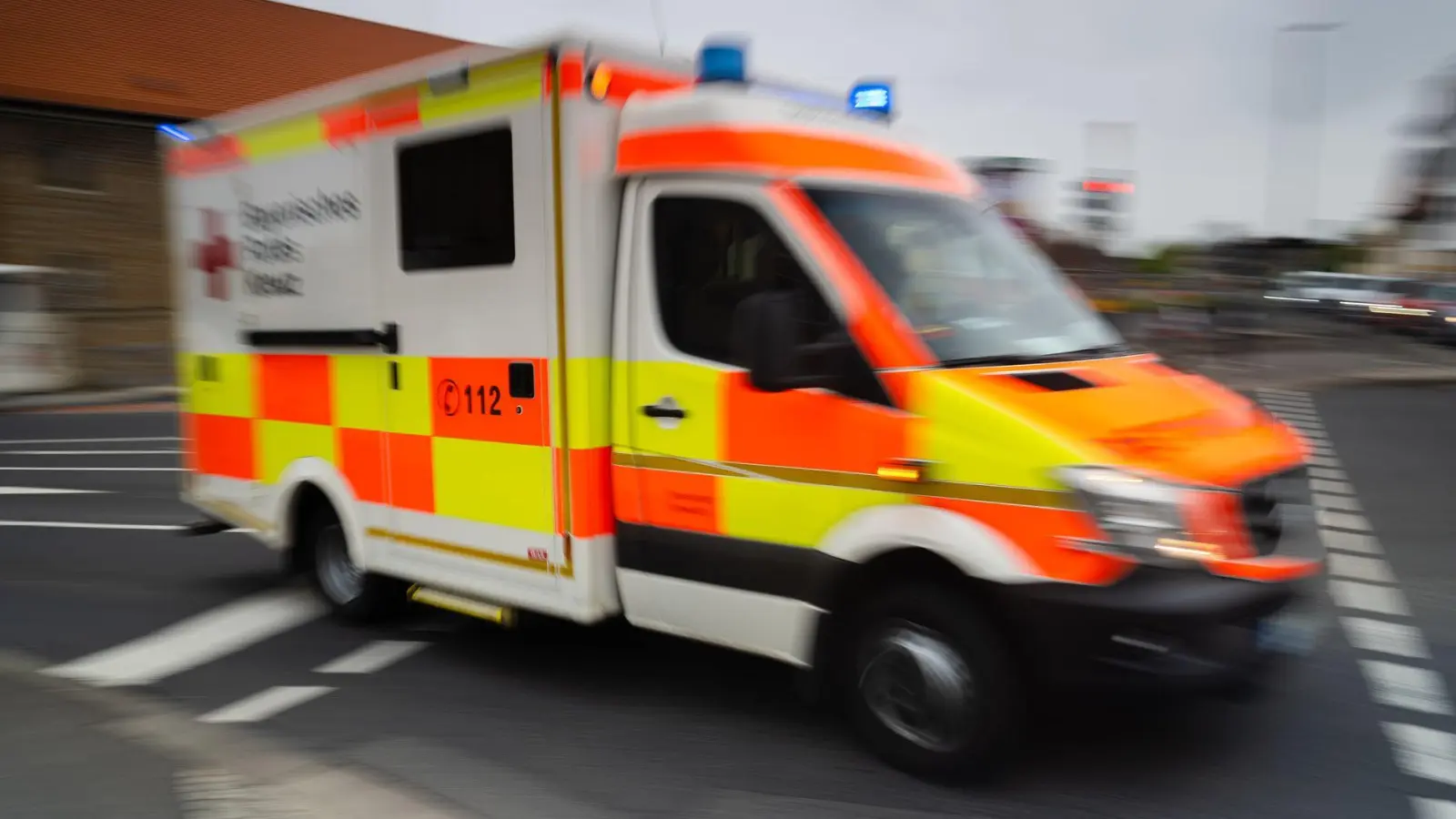 Im Krankenhaus starb der 23-Jährige. (Symbolbild) (Foto: Nicolas Armer/dpa)