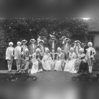 Der Markgraf und sein Hofstaat: Dieses Foto war Anfang August 1926 in einer Sonderbeilage der Fränkischen Zeitung zum großen Heimatfest abgedruckt.  (Repro: Alexander Biernoth)