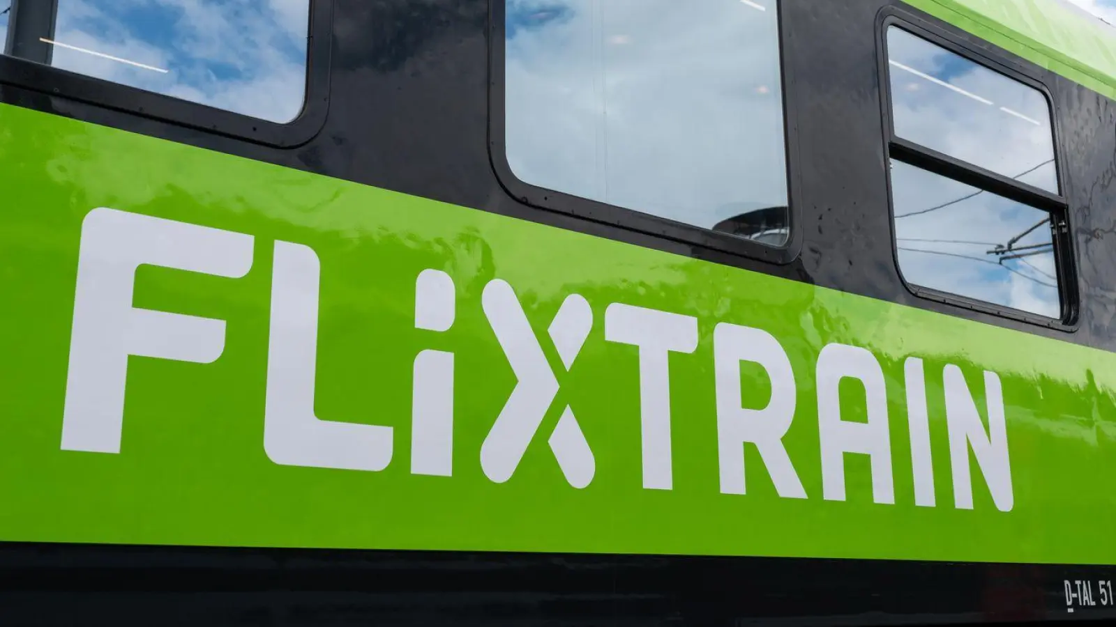 Seit 2017 ist Flixtrain einer der wenigen Konkurrenten der Deutschen Bahn im Fernverkehr. (Archivbild) (Foto: Marius Becker/dpa)