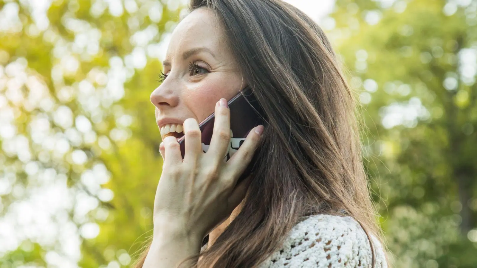 Damit am Ende kein Frust aufkommt, sollten Mobilfunkverträge besser nicht in Shops, sondern online abgeschlossen werden. (Foto: Christin Klose/dpa-tmn)