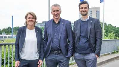 Schalkes Vorstandscrew erlebte am Samstag eine entspanntere Mitgliederversammlung als 2024. (Archivbild) (Foto: Tim Rehbein/dpa)