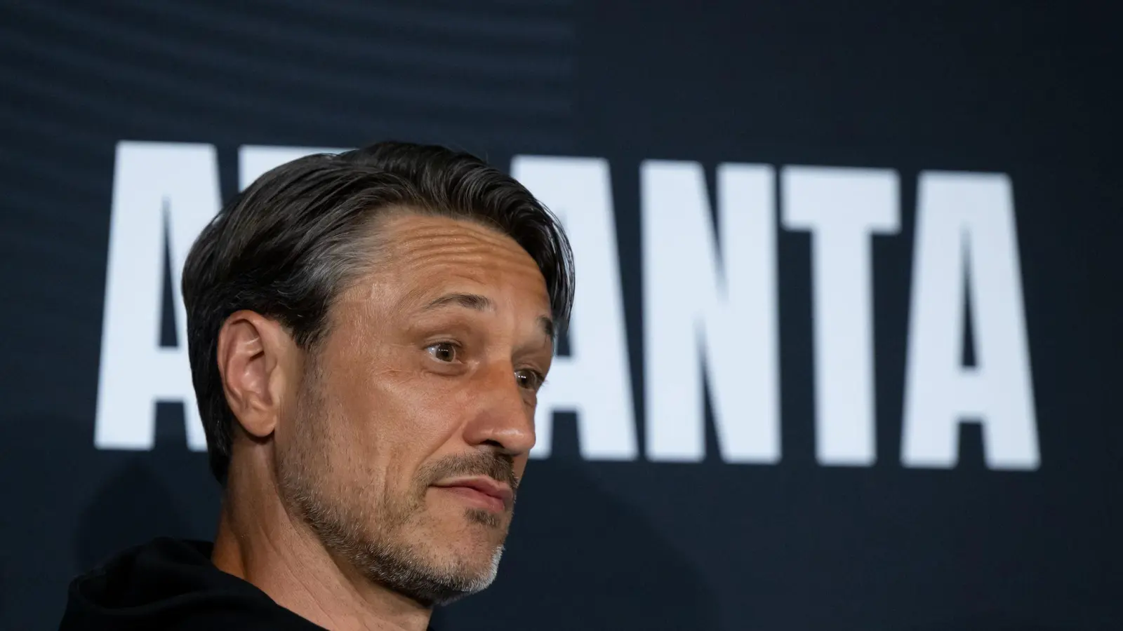 BVB-Trainer Niko Kovac ärgert sich über den Ausfall von Carney Chukwuemeka (Foto: Sven Hoppe/dpa)