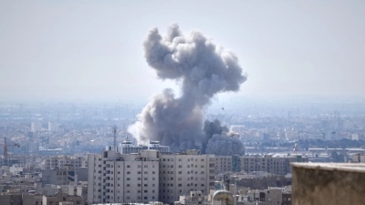 Die USA und Israel haben am 28. Februar 2026 mit den Angriffen auf den Iran begonnen. (Archivbild) (Foto: Vahid Salemi/AP/dpa)
