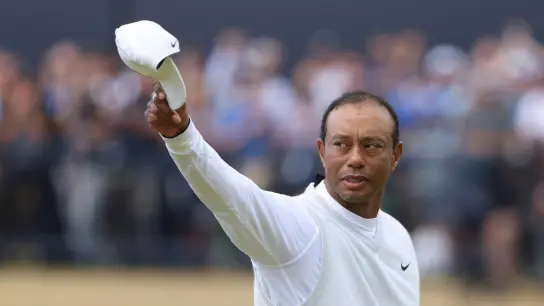 Musste sich bei den British Open früh verabschieden: Tiger Woods. (Foto: Peter Morrison/AP/dpa)