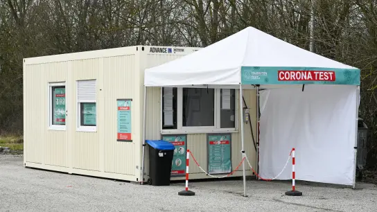 Am 28. Februar 2023 ist der letzte Öffnungstag des Kommunalen Corona-Testzentrums auf dem früheren Messegelände in Ansbach. (Foto: Jim Albright)