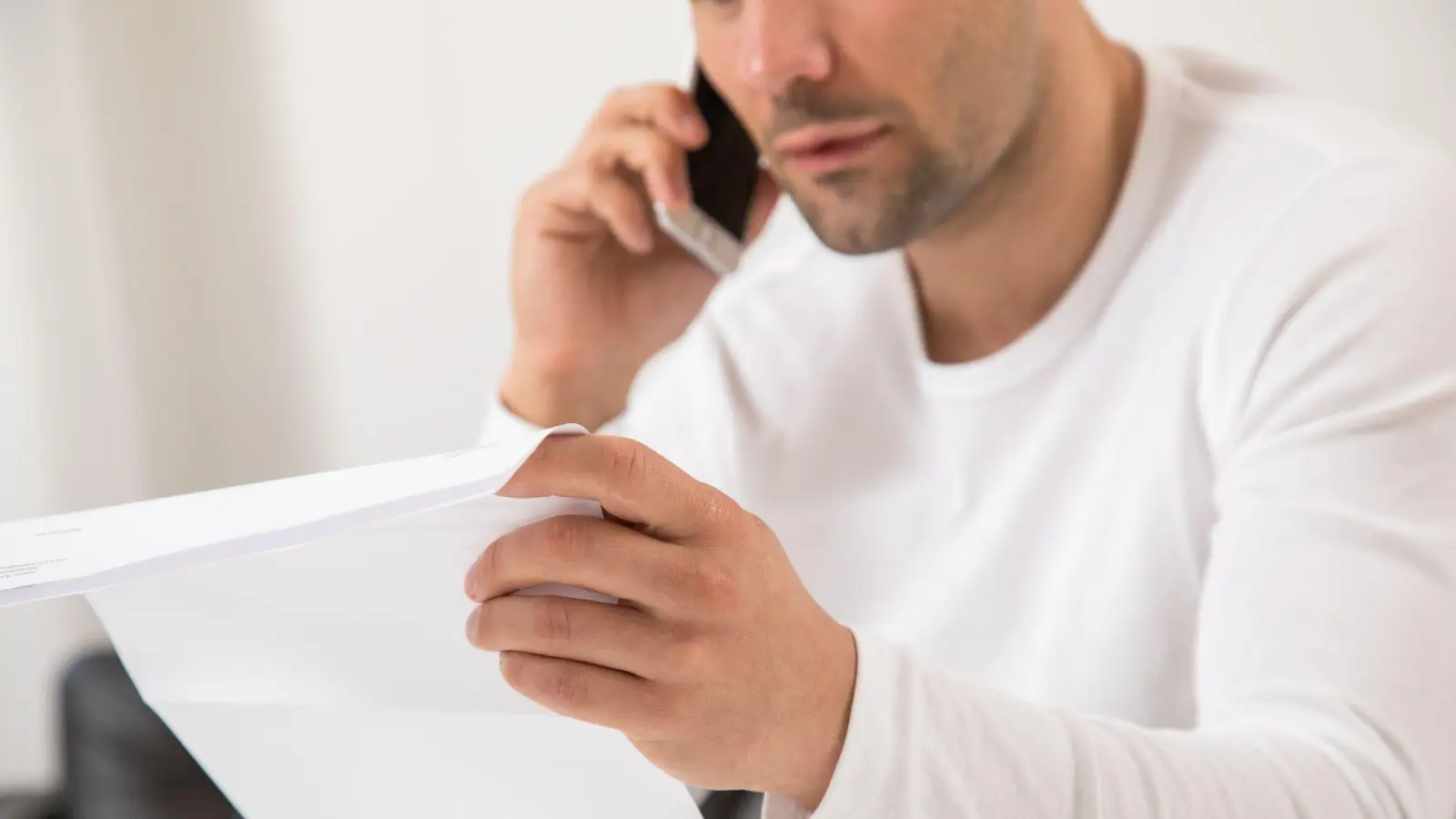 Haben Sie ein telefonisches Anliegen an die FLZ in Ansbach? Das können wir leider wegen Wartungsarbeiten zwischen 9.30 Uhr und 11.30 Uhr nicht entgegennehmen. Danach aber sind wir gerne wieder für Sie da. (Foto: Christin Klose/dpa-tmn)