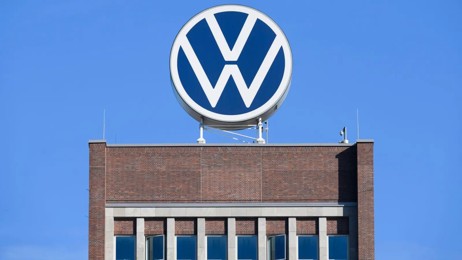 Der VW-Vorstand öffnet die Bücher für das erste Quartal. (Archivbild) (Foto: Julian Stratenschulte/dpa)