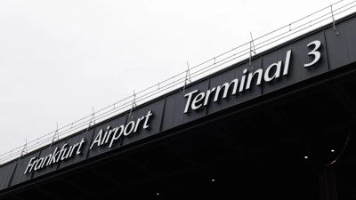 Bevor das neue Terminal in Betrieb geht, plant der Flughafenbetreiber Fraport einen Testlauf. (Archivbild) (Foto: Lando Hass/dpa)