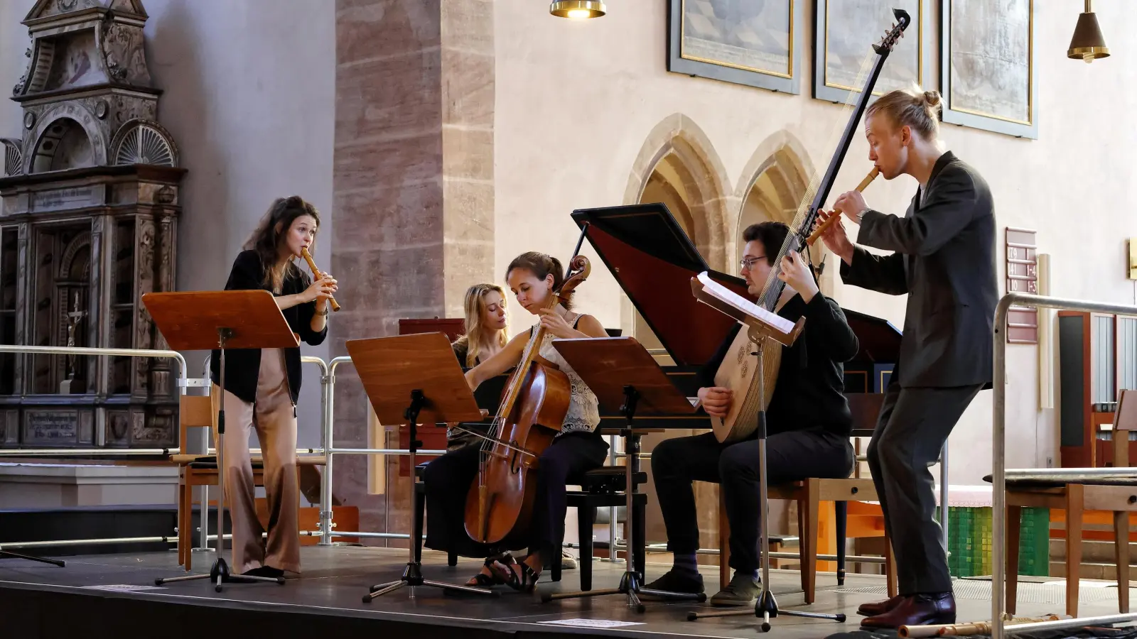 Virtuos und nahbar: das Ensemble Interchange beim Konzert für Grundschulen, Friederike Vollert, Adrienn Ille, Julia Willeitner, Felix Ritter und Matija Chlupacek (von links). (Foto: Thomas Wirth)