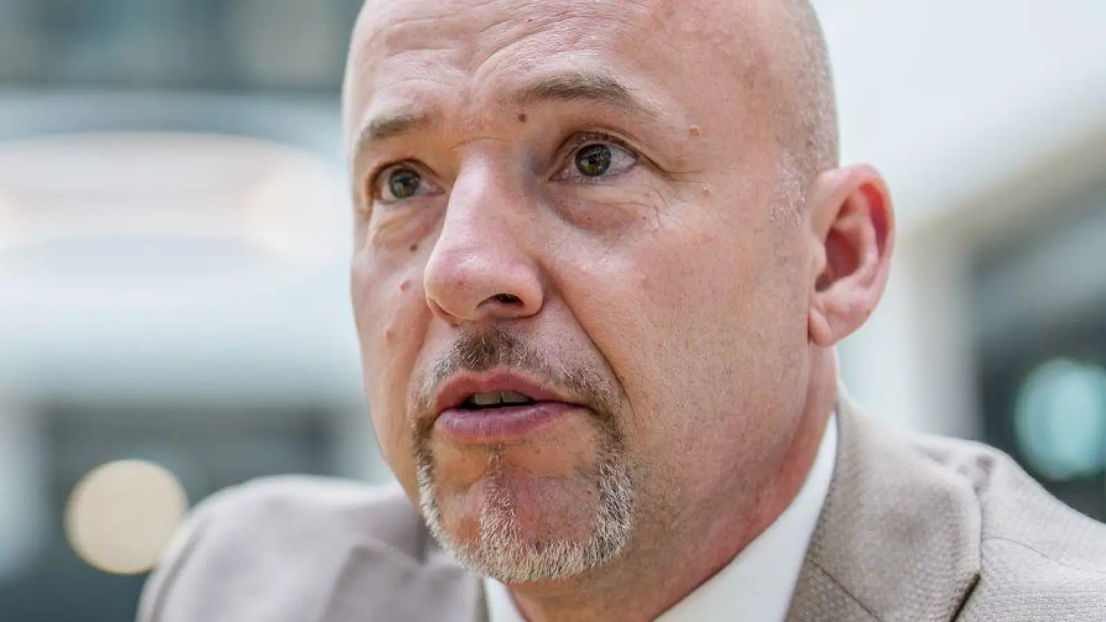 CSU-Landesgruppenchef Hoffmann sieht die Koalition auf einem guten Weg mit ihrem Reformkurs. (Foto: Michael Kappeler/dpa)