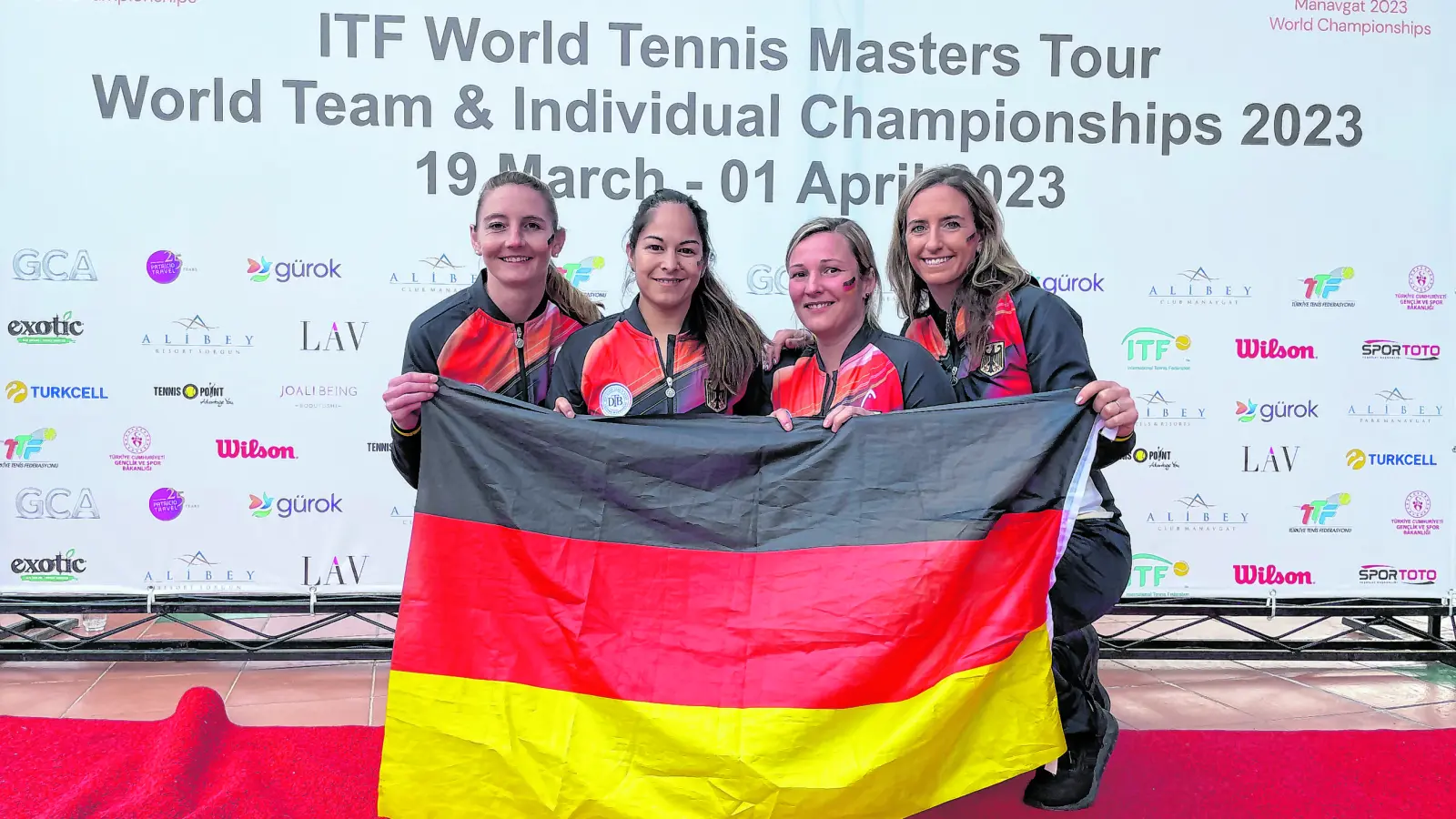 Das deutsche Damen-Team mit Natali Gumbrecht (rechts) landete bei der WM diesmal auf dem vierten Platz. (Foto: Christian Treffer)