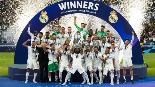 Real Madrid feiert den Sieg im Champions-League-Finale gegen den FC Liverpool. (Foto: Nick Potts/PA Wire/dpa)