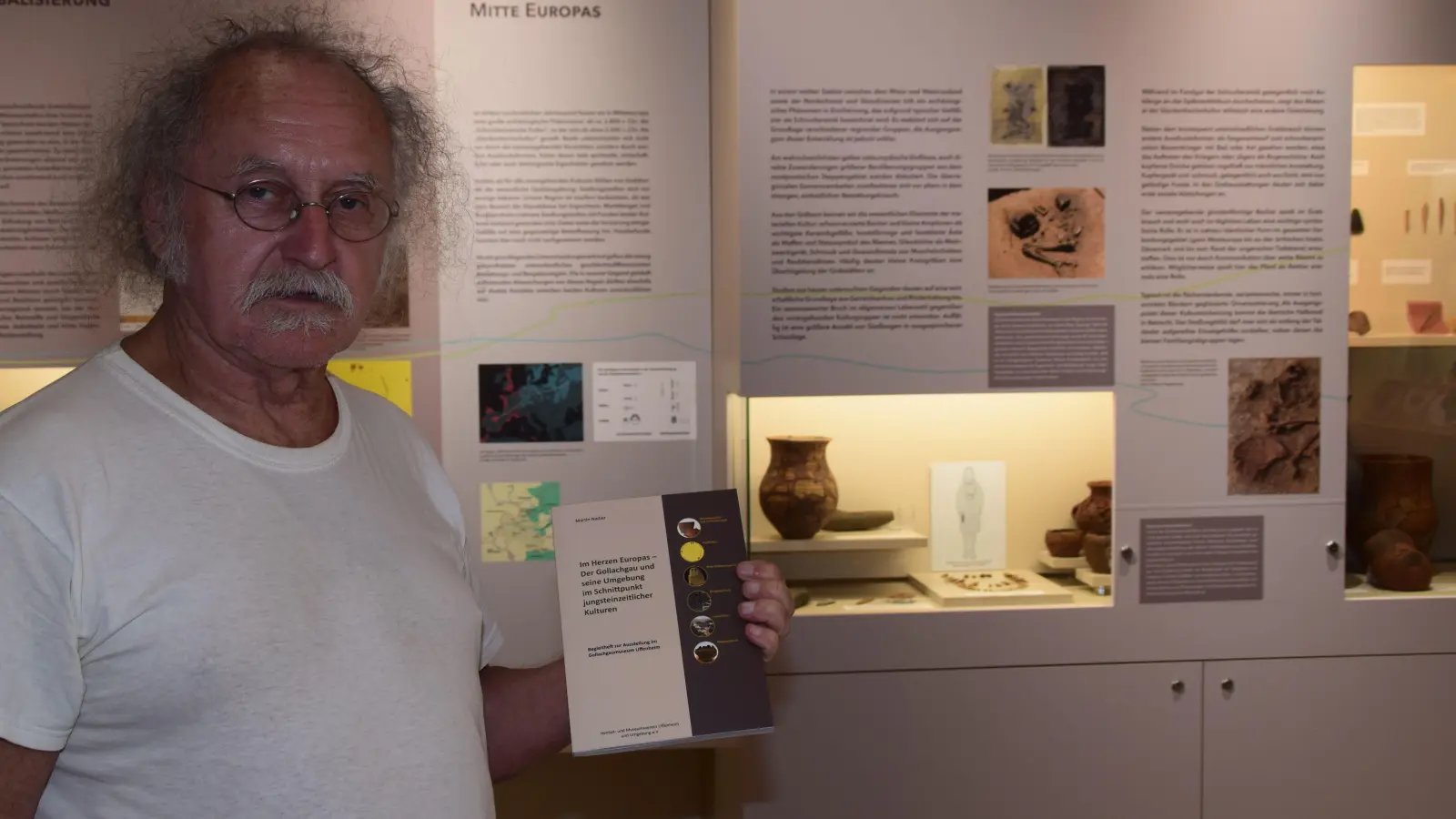 Martin Nadler hat das Begleitheft zur Jungsteinzeit-Ausstellung im Museum verfasst. (Foto: Gerhard Krämer)