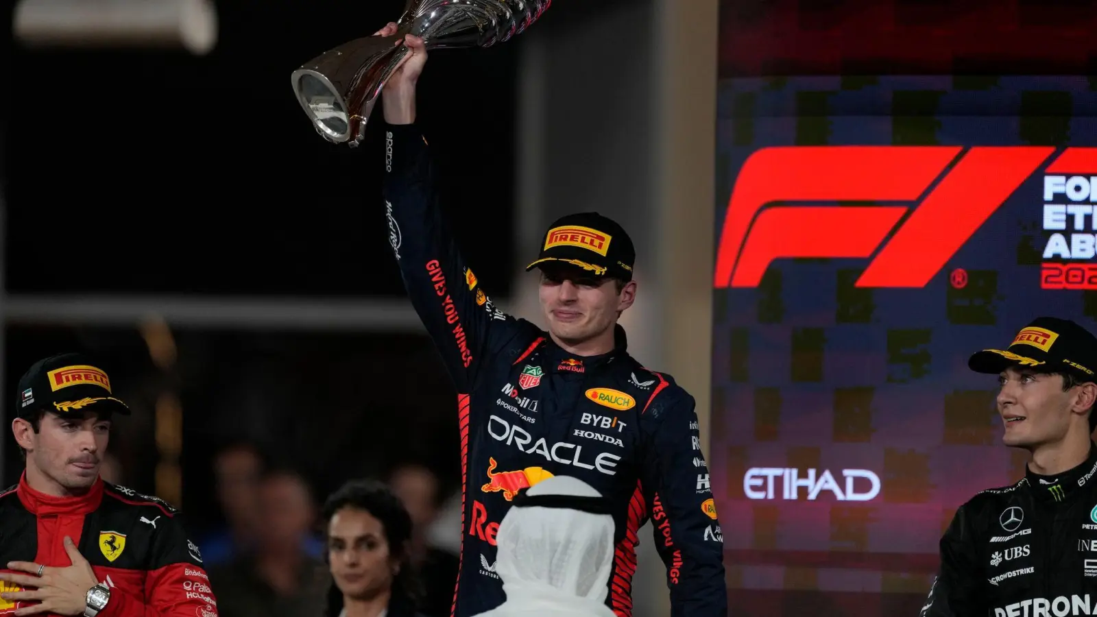 Weltmeister Max Verstappen gewinnt auch den Grand Prix von Abu Dhabi. (Foto: Kamran Jebreili/AP)