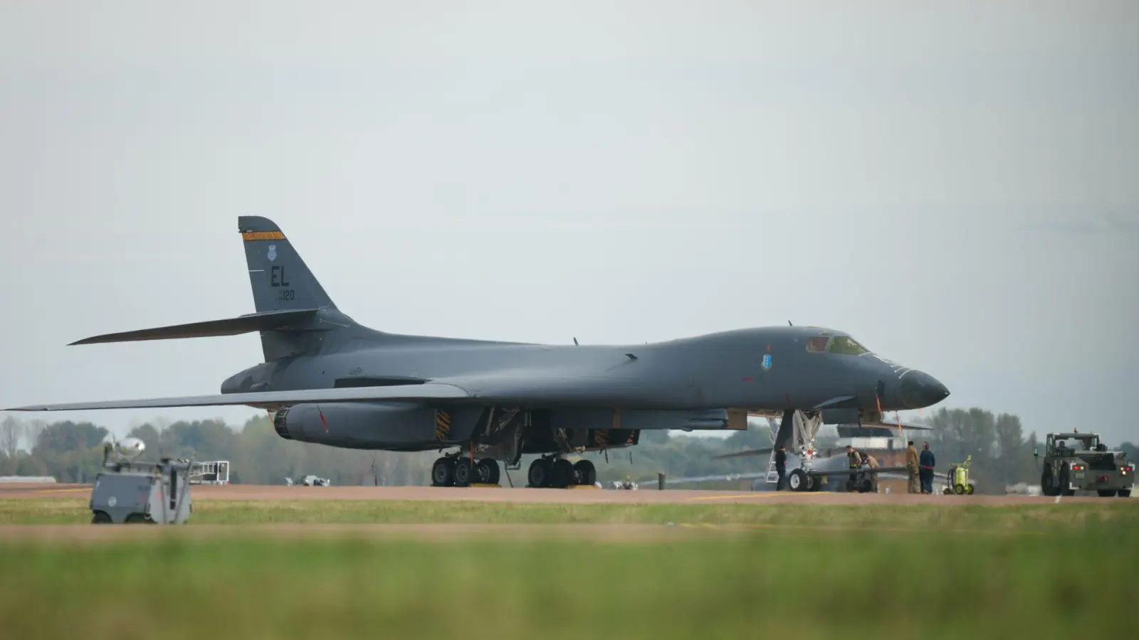 Das Pentagon hat alle US-Bomber in die Heimat zurückbeordert. (Archivfoto) (Foto: Alastair Grant/AP/dpa)