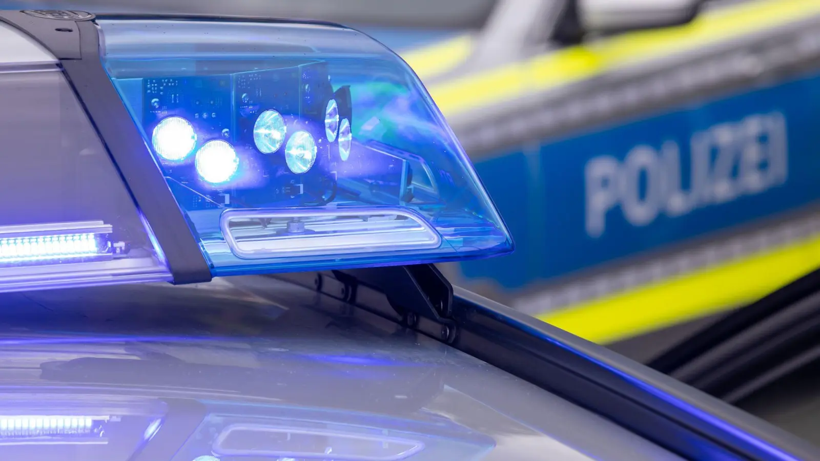 Die Polizei sucht nach den Tätern und Zeugen. (Symbolbild) (Foto: Daniel Karmann/dpa)