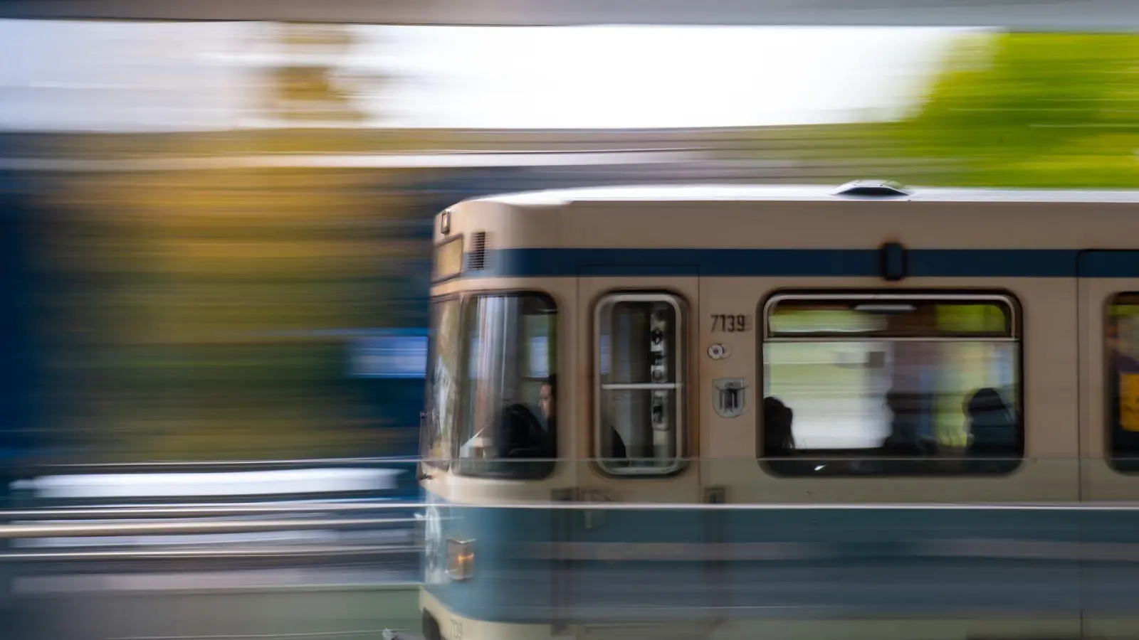 Der U-Bahn-Verkehr wurde durch den Vorfall nicht beeinträchtigt. (Symbolbild) (Foto: Lennart Preiss/dpa)