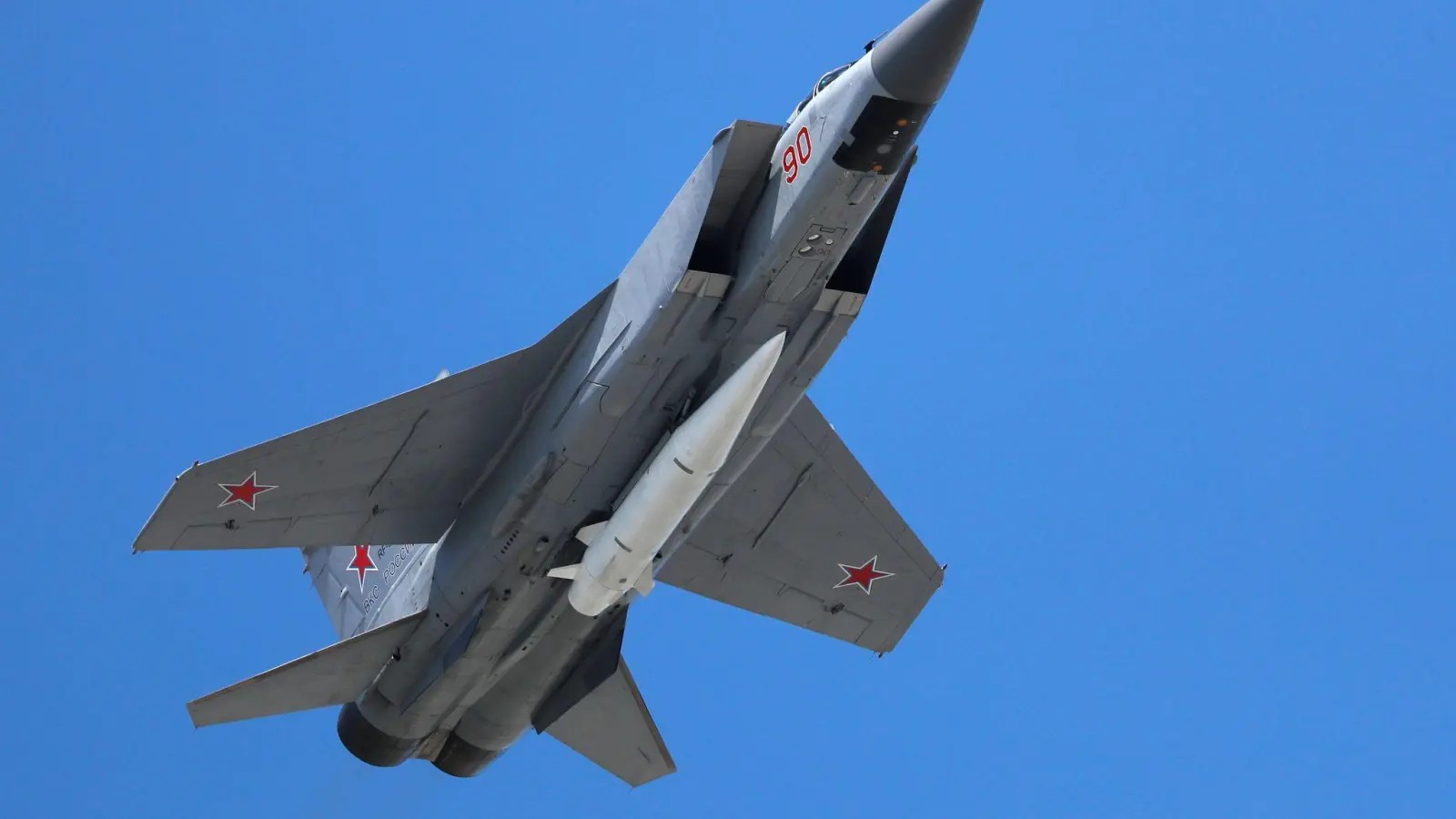 Russland setzt die MiG-31 intensiv im Krieg gegen die Ukraine ein. (Archivbild) (Foto: Pavel Golovkin/AP/dpa)
