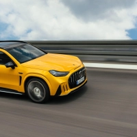 Ein elektrisches SUV ergänzt die AMG-Palette: Das neue Modell soll im Frühjahr in den Handel kommen. (Foto: Mercedes-Benz AG/dpa-tmn)