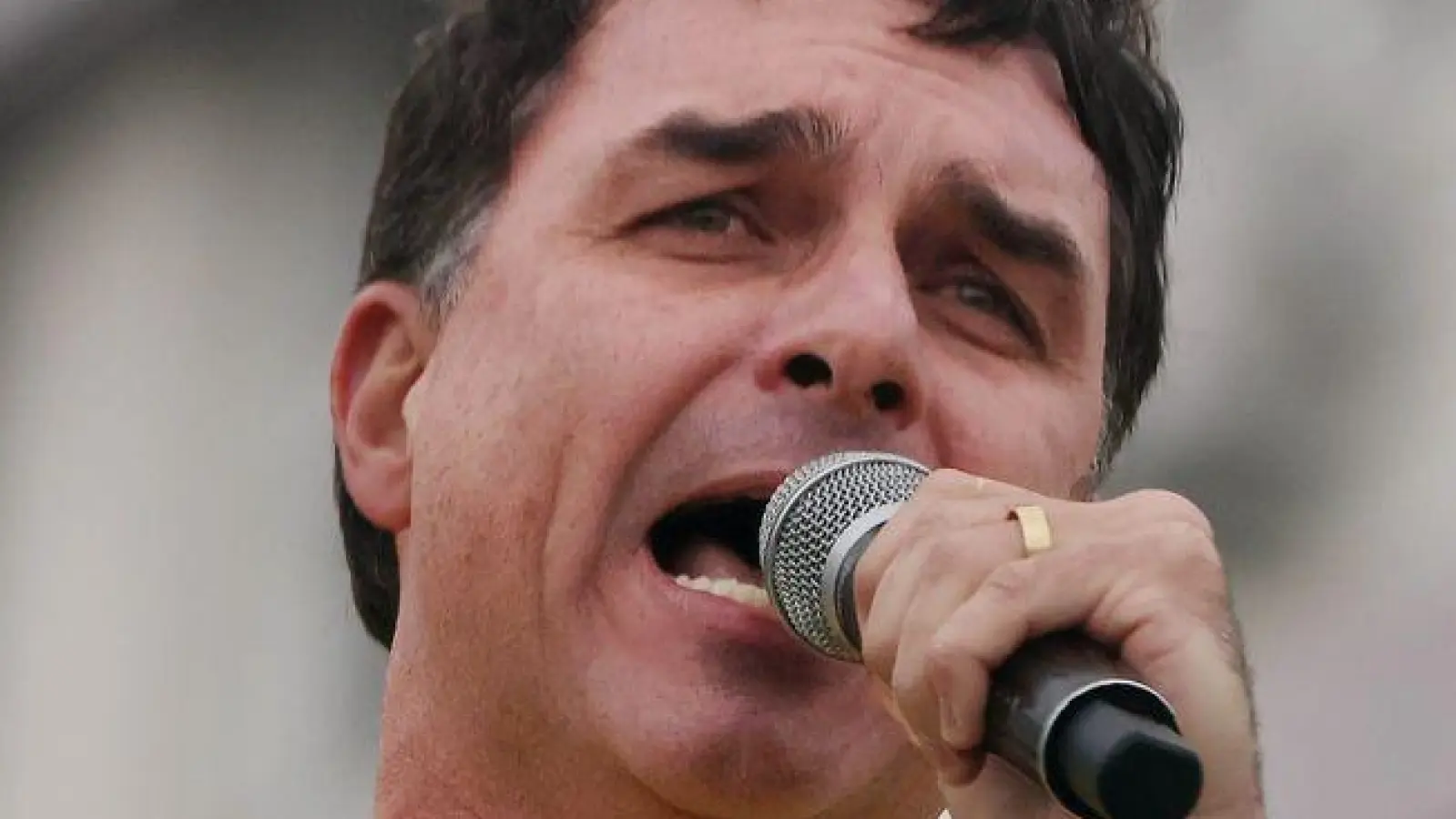 Flávio Bolsonaro will im kommenden Jahr für das Präsidentenamt antreten. (Archivbild) (Foto: Bob Karp/ZUMA Press Wire/dpa)