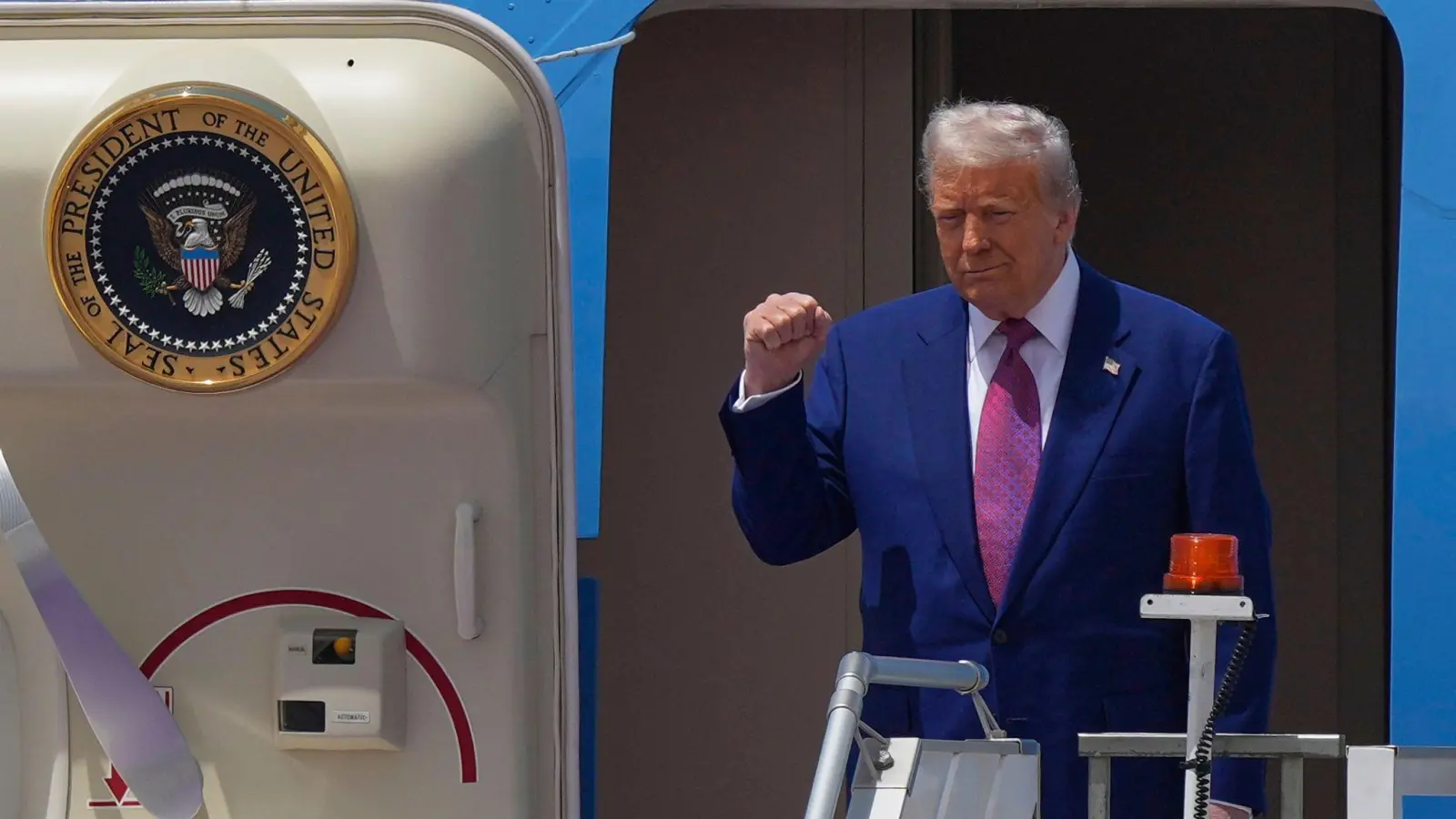 Trump kündigte auf seiner Nahostreise an, alle Sanktionen gegen Syrien aufzuheben. (Archivbild) (Foto: Alex Brandon/AP/dpa)