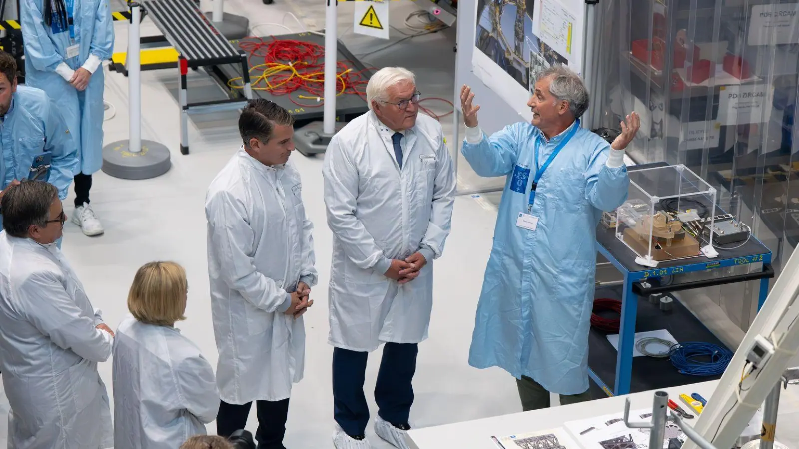 Steinmeier will, dass die Arbeit der ESO bekannter wird.  (Foto: Sven Hoppe/dpa)