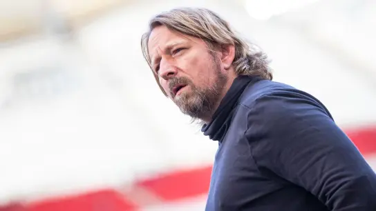 Stuttgarts Sportdirektor Sven Mislintat wünscht sich einen Verbleib der Leistungsträger. (Foto: Tom Weller/dpa)