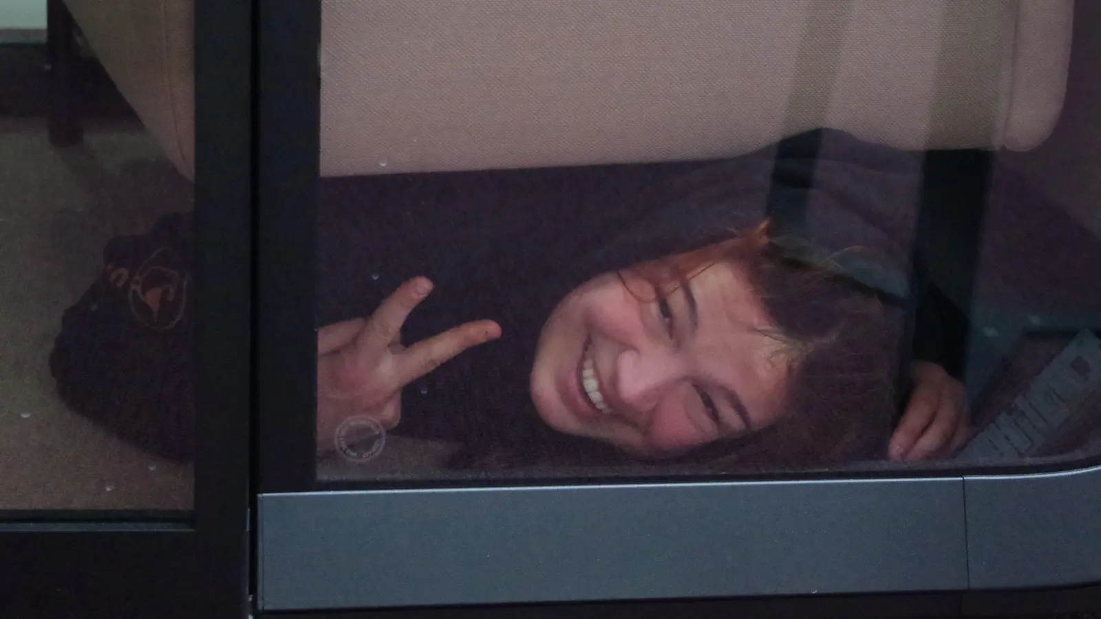 Für das Versteckspiel suchten sich die Teilnehmenden teils die unbequemsten Orte an der Hochschule aus. (Foto: Jannic Hofmuth)