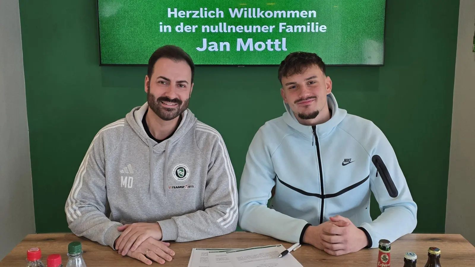 SpVgg-Kaderplaner Manuel Deißler (links) und Jan Mottl. (Foto: SpVgg Ansbach)