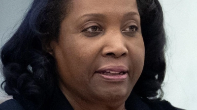 Cook wehrt sich gerichtlich gegen Trumps Versuch, sie zu entlassen. (Archivbild) (Foto: Mark Schiefelbein/AP/dpa)